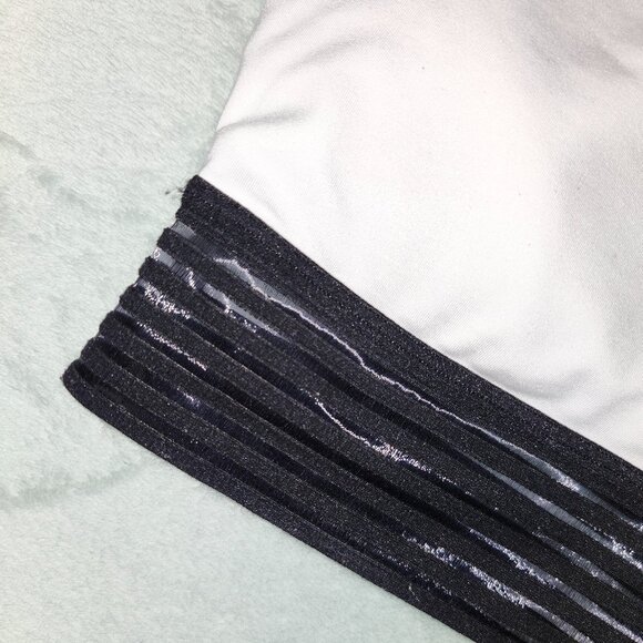 Lululemon Find Focus Sports Bra White Black Size 6 - Picture 2 of 14